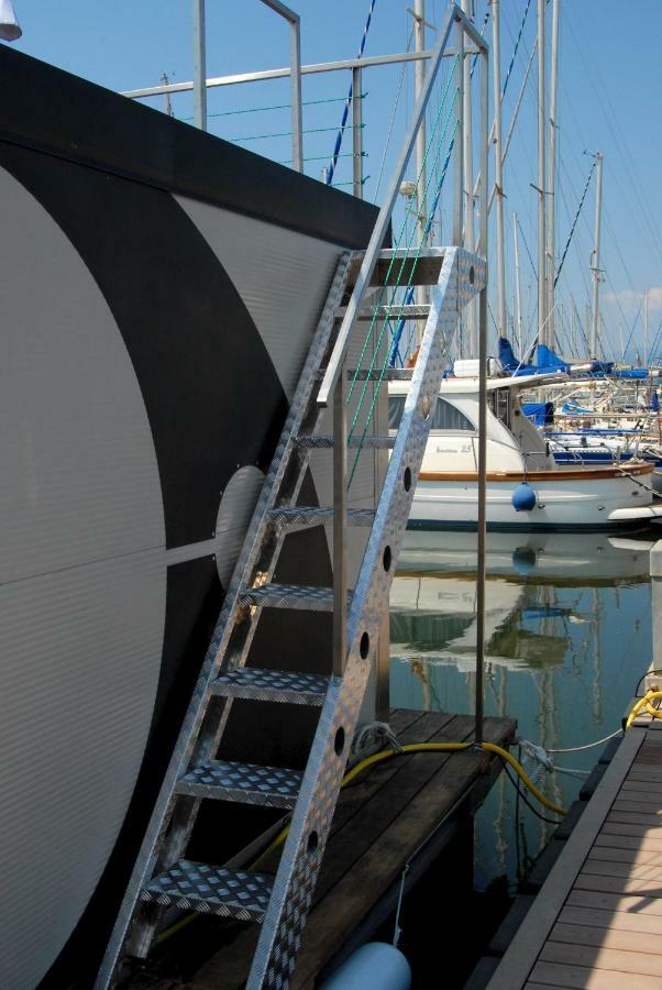 House Boat Luxury Cagliari Hotel Exterior photo